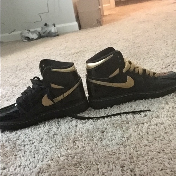 Jordan 1 OG high Matalic - Picture 2 of 4